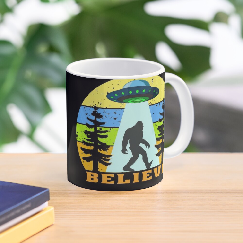 Bigfoot Ufo Alien Believe Clas - Coffee Tea Images recension och pris